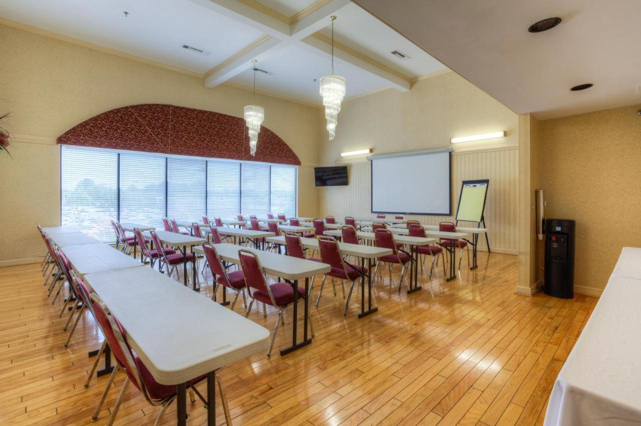Comfort Inn Matthews / Charlotte Екстериор снимка