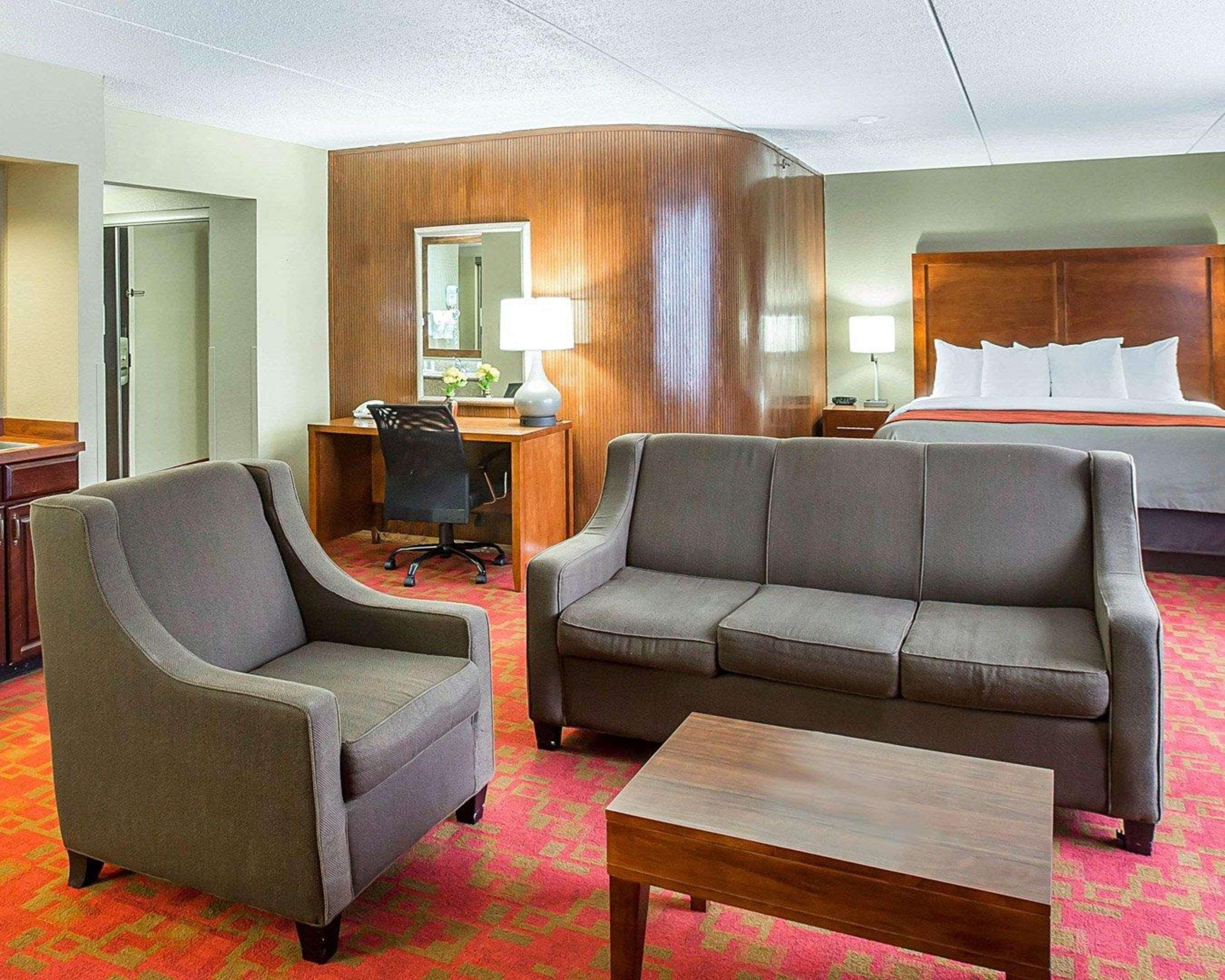 Comfort Inn Matthews / Charlotte Екстериор снимка