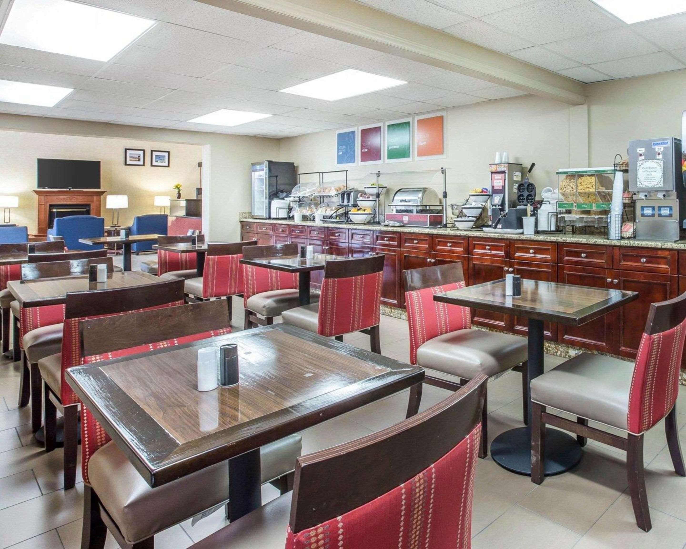 Comfort Inn Matthews / Charlotte Екстериор снимка
