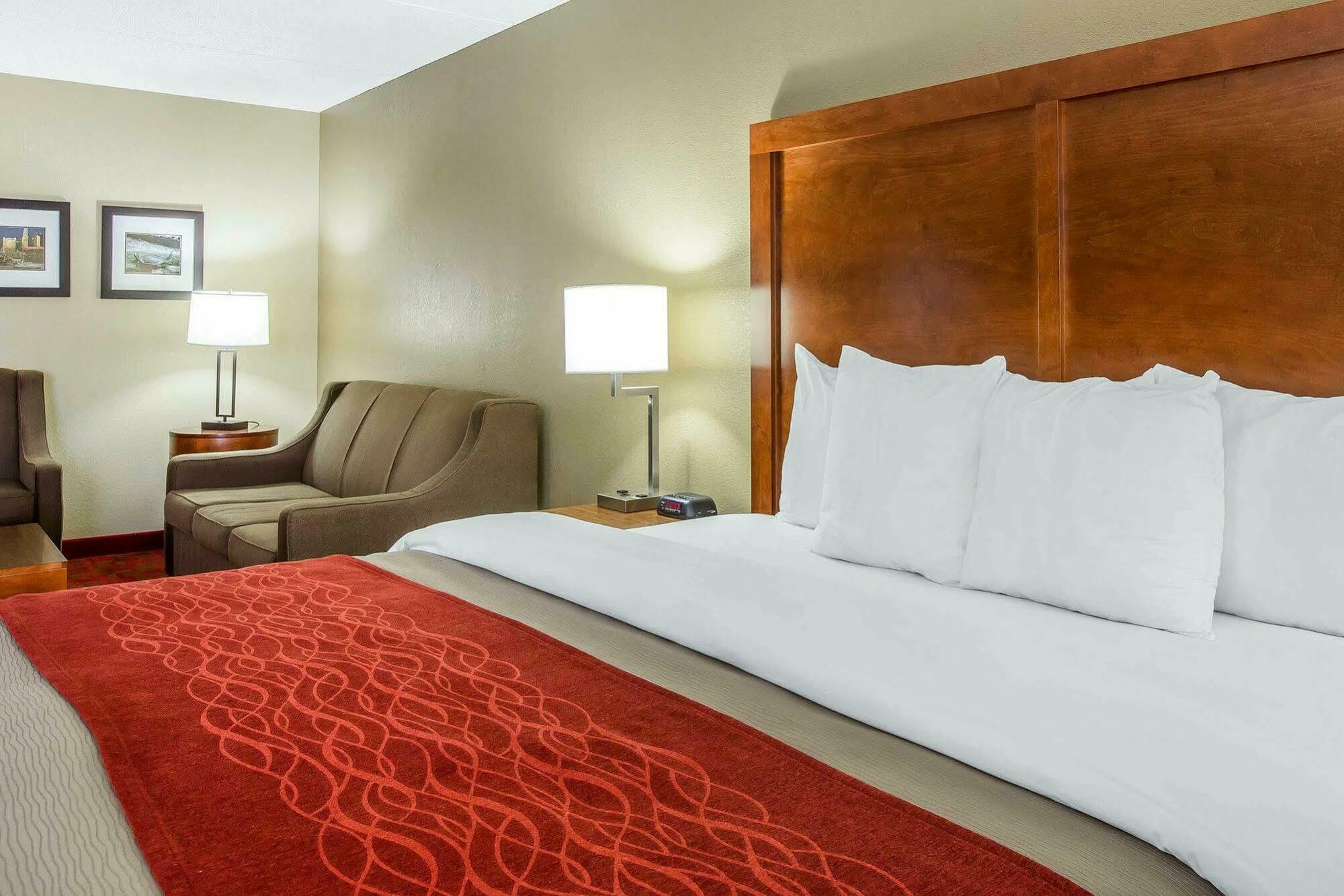 Comfort Inn Matthews / Charlotte Екстериор снимка