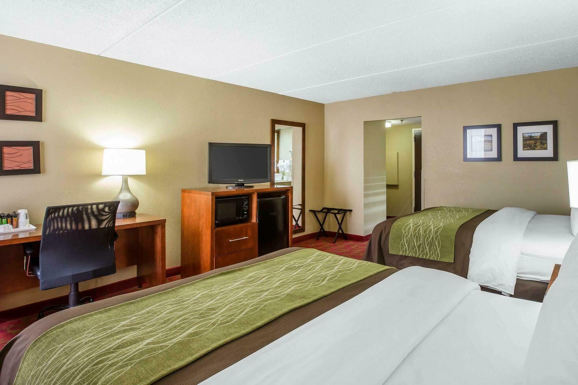 Comfort Inn Matthews / Charlotte Екстериор снимка